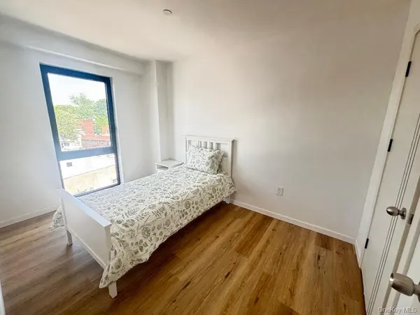 70-25 Queens BLVD #6H, Woodside, NY 11377