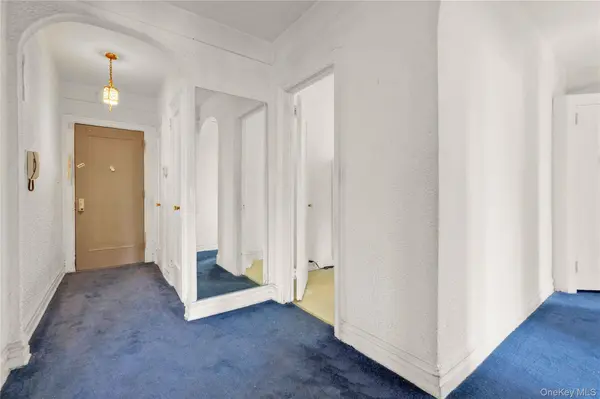 109-14 Ascan AVE #5A, Forest Hills, NY 11375