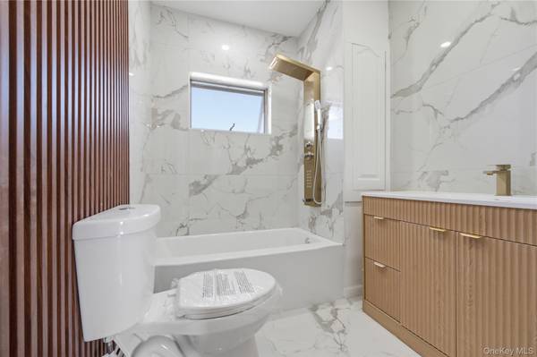 136 Elm ST, Valley Stream, NY 11580