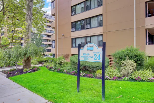 166-10 Powells Cove BLVD #2C, Whitestone, NY 11357