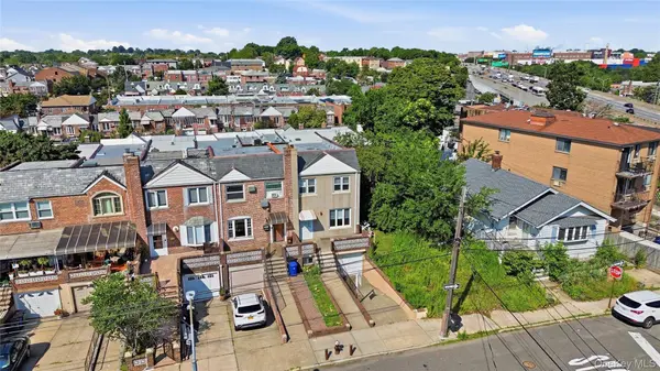 5750 82nd ST, Middle Village, NY 11379