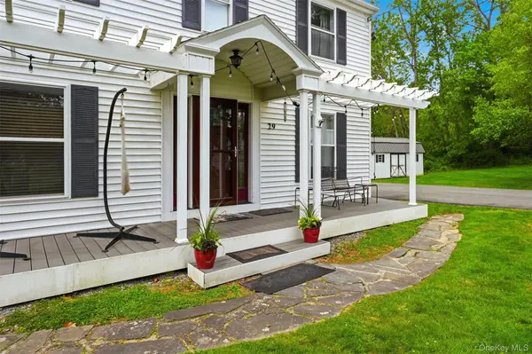 29 Academy ST, Kerhonkson, NY 12446