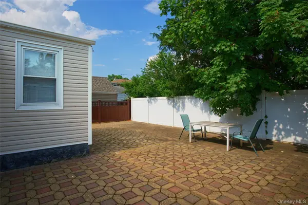 117 Walnut ST, West Hempstead, NY 11552