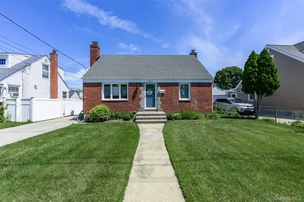 1316 Telegram AVE, Elmont, NY 11003