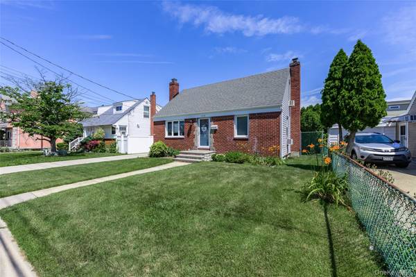 1316 Telegram AVE, Elmont, NY 11003