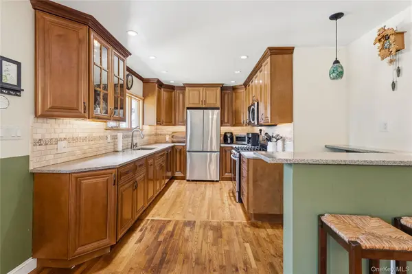 116 Spruce ST, Massapequa Park, NY 11762