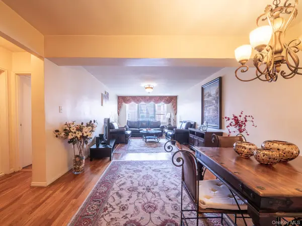110-15 71st RD #6K, Forest Hills, NY 11375