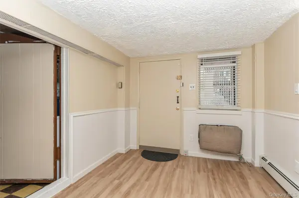 4318 195th ST, Flushing, NY 11358
