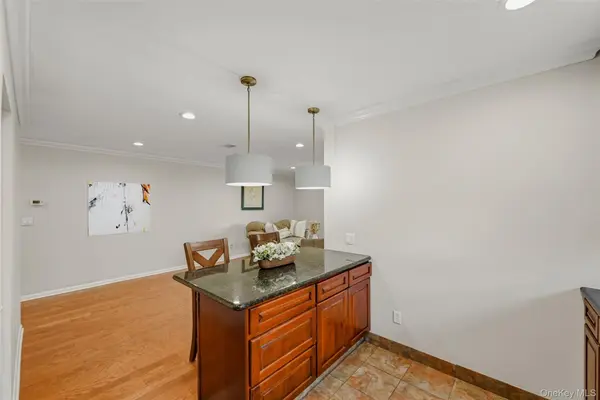 72 Omni Parc DR, Nanuet, NY 10954
