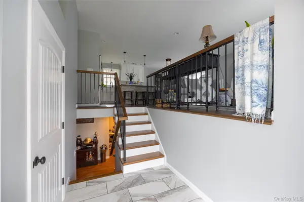 8 Willow RD, Beacon, NY 12508
