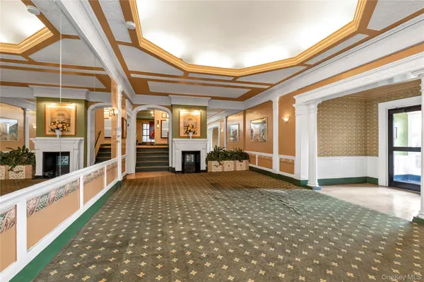 114-20 Queens BLVD #E9, Forest Hills, NY 11375