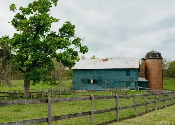 1693 Route 32, Saugerties, NY 12477