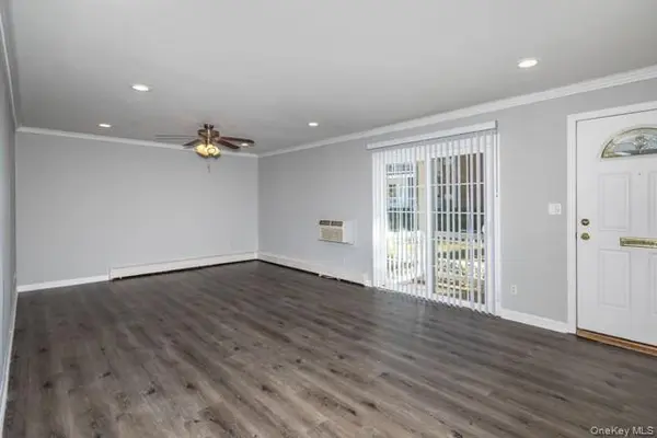 65 Friendly CT #L091, Babylon, NY 11704