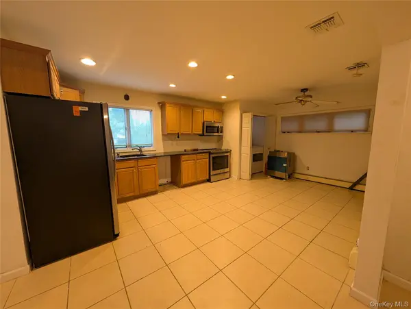 2683 S Saint Marks AVE, Bellmore, NY 11710