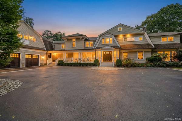 192 Burtis LN, Muttontown, NY 11791