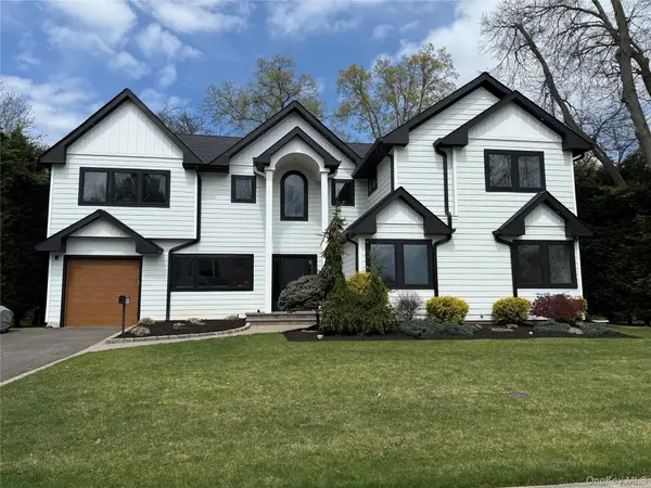 43 Marian LN, Jericho, NY 11753