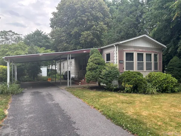 101 West LN #42B Witt Lane, Riverhead, NY 11901