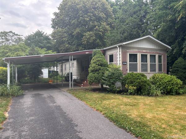 101 West LN #42B Witt Lane, Riverhead, NY 11901