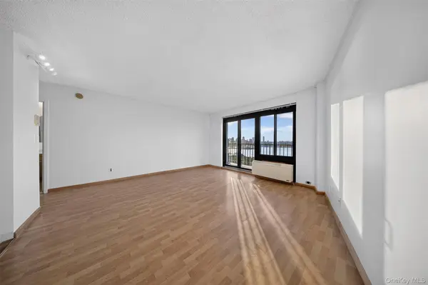 25-40 Shore BLVD #15Q, Astoria, NY 11102