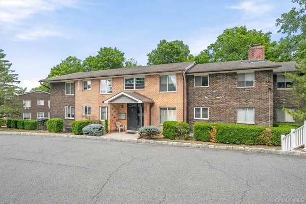9 Barnett DR #102, Monroe, NY 10950