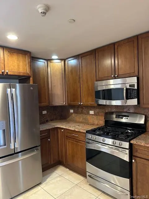 125 E Broadway #606, Long Beach, NY 11561