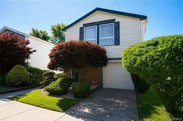 47 Stanley CIR, Staten Island, NY 10308