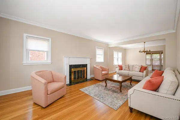 53-24 212th ST, Bayside, NY 11364