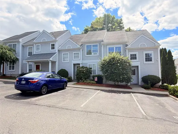 15 Kendal LN, Middletown, NY 10940