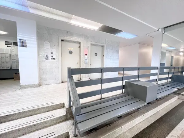 38-25 Parsons BLVD #5A, Flushing, NY 11354