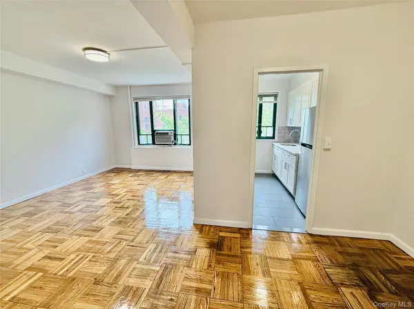 1680 Metropolitan #6D, Bronx, NY 10462