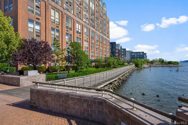 23 Water Grant ST #4N, Yonkers, NY 10701