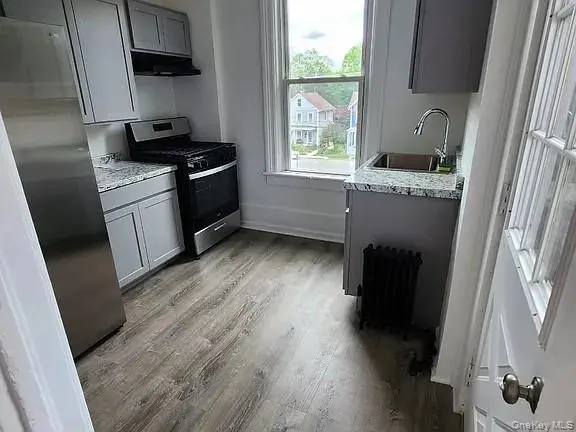 457 Main St #Apt 4, Beacon, NY 12508
