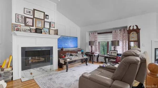 2694 Dorothy ST, Bellmore, NY 11710