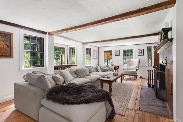 35 Old Snake Hill RD, Pound Ridge, NY 10576