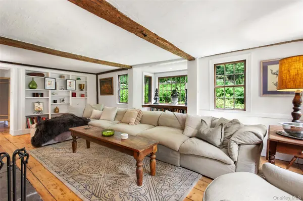 35 Old Snake Hill RD, Pound Ridge, NY 10576