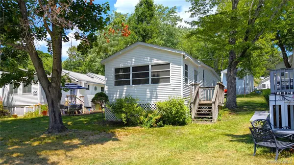 40 GARDENIA CIR #40, Hopewell Junction, NY 12533