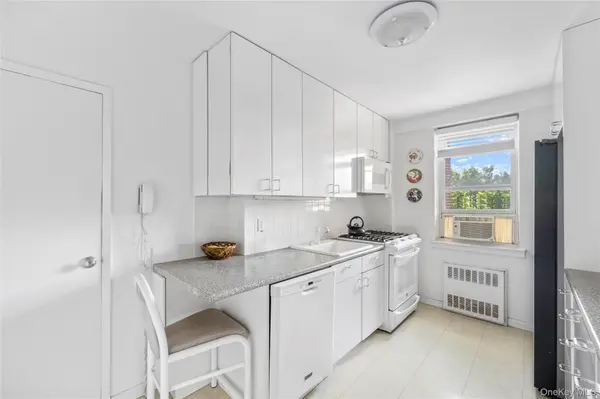3135 Johnson AVE #11C, Bronx, NY 10463