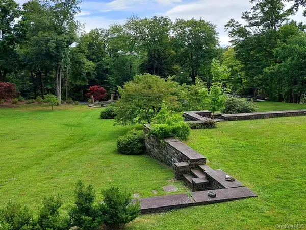 118 Tower Hill RD, Tuxedo Park, NY 10987