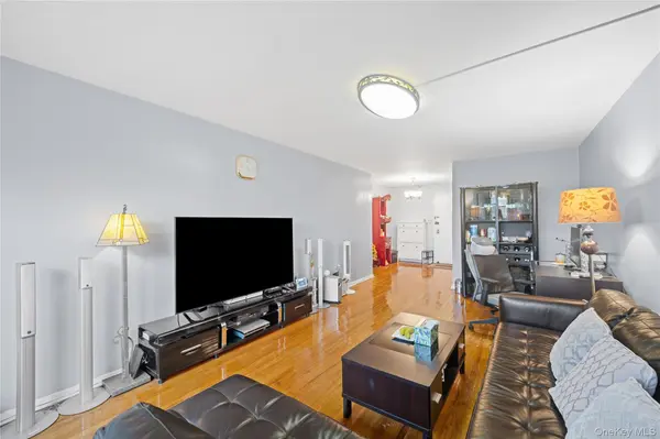 9935 59th AVE #5E, Corona, NY 11368