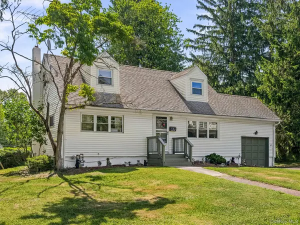 11 Hollow DR, New City, NY 10956