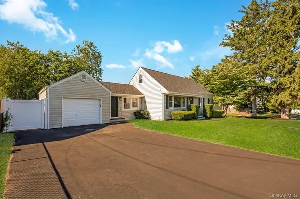 200 4th AVE, East Northport, NY 11731