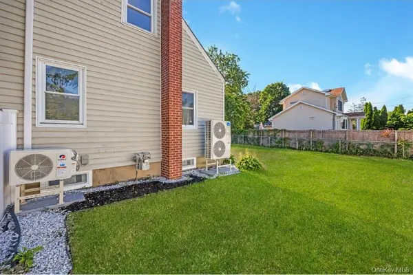 200 4th AVE, East Northport, NY 11731
