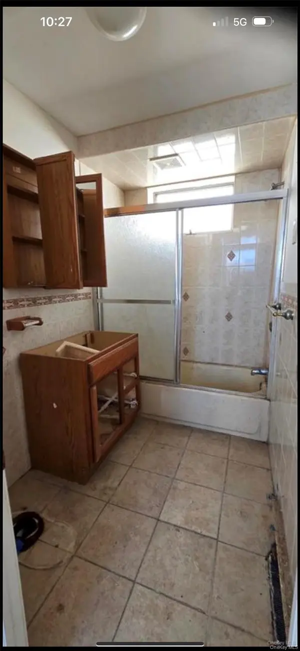 9960 164th RD, Howard Beach, NY 11414