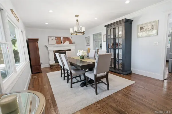7 Vine ST, Bayville, NY 11709