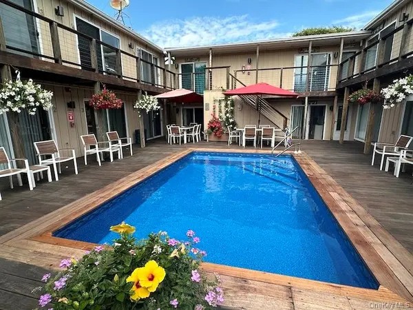 179A Ocean WALK #6, Cherry Grove, NY 11782