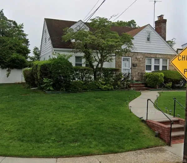 92 Melvin AVE, West Hempstead, NY 11552