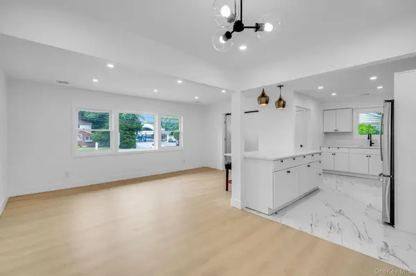 2386 New York AVE #1, Huntington, NY 11746