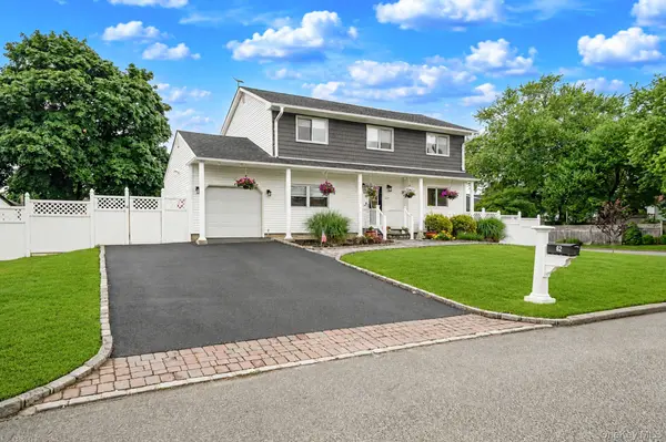 62 Oneida AVE, South Setauket, NY 11720