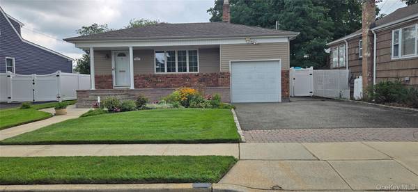 737 Virginia AVE, North Bellmore, NY 11710