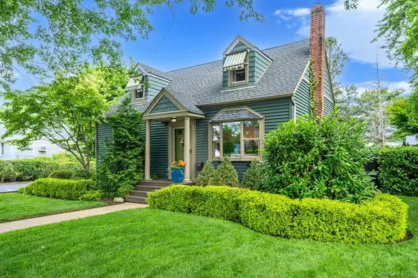 107 Jefferson ST, East Islip, NY 11730